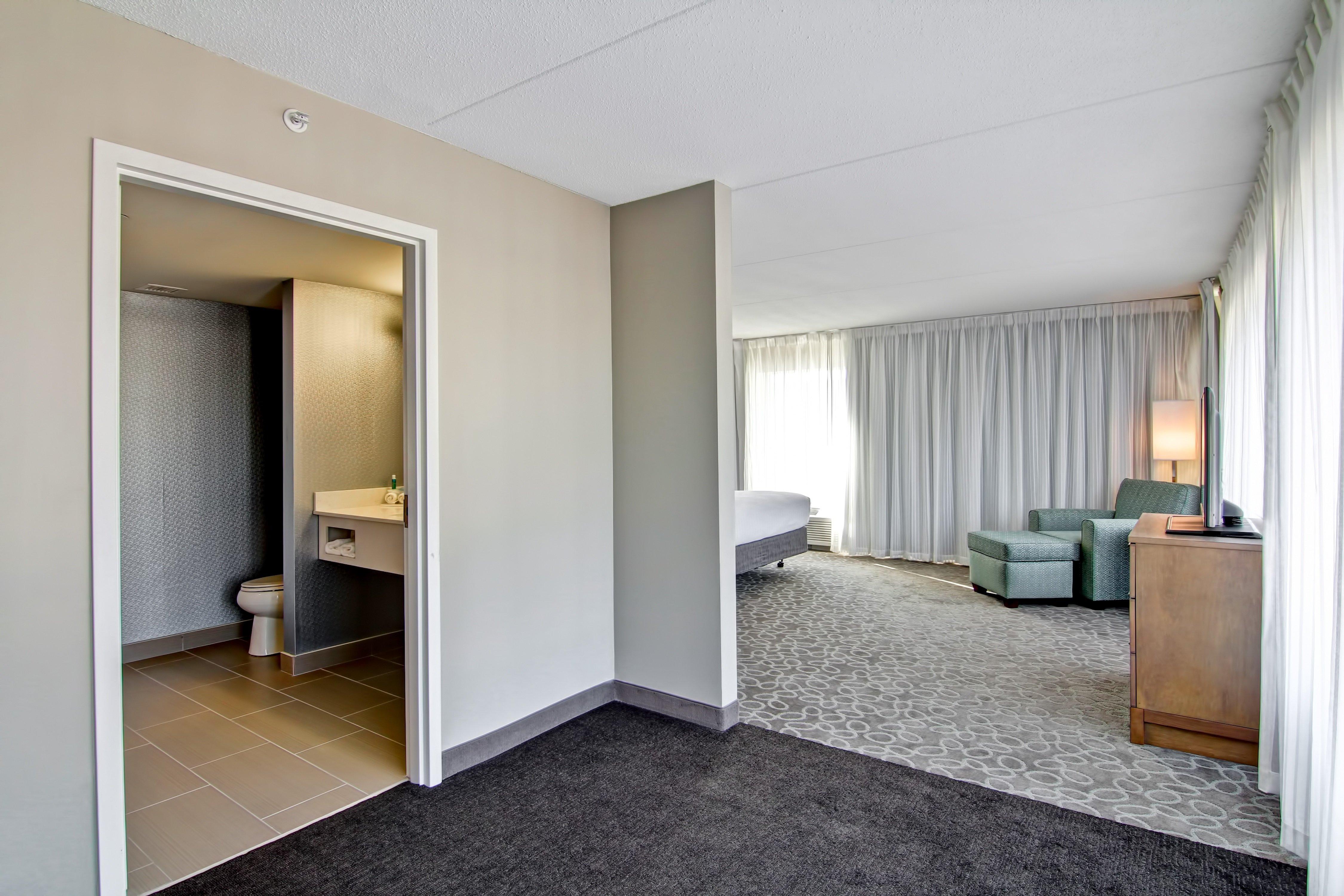 Holiday Inn Express & Suites Oshawa Downtown - Toronto Area By Ihg Zewnętrze zdjęcie