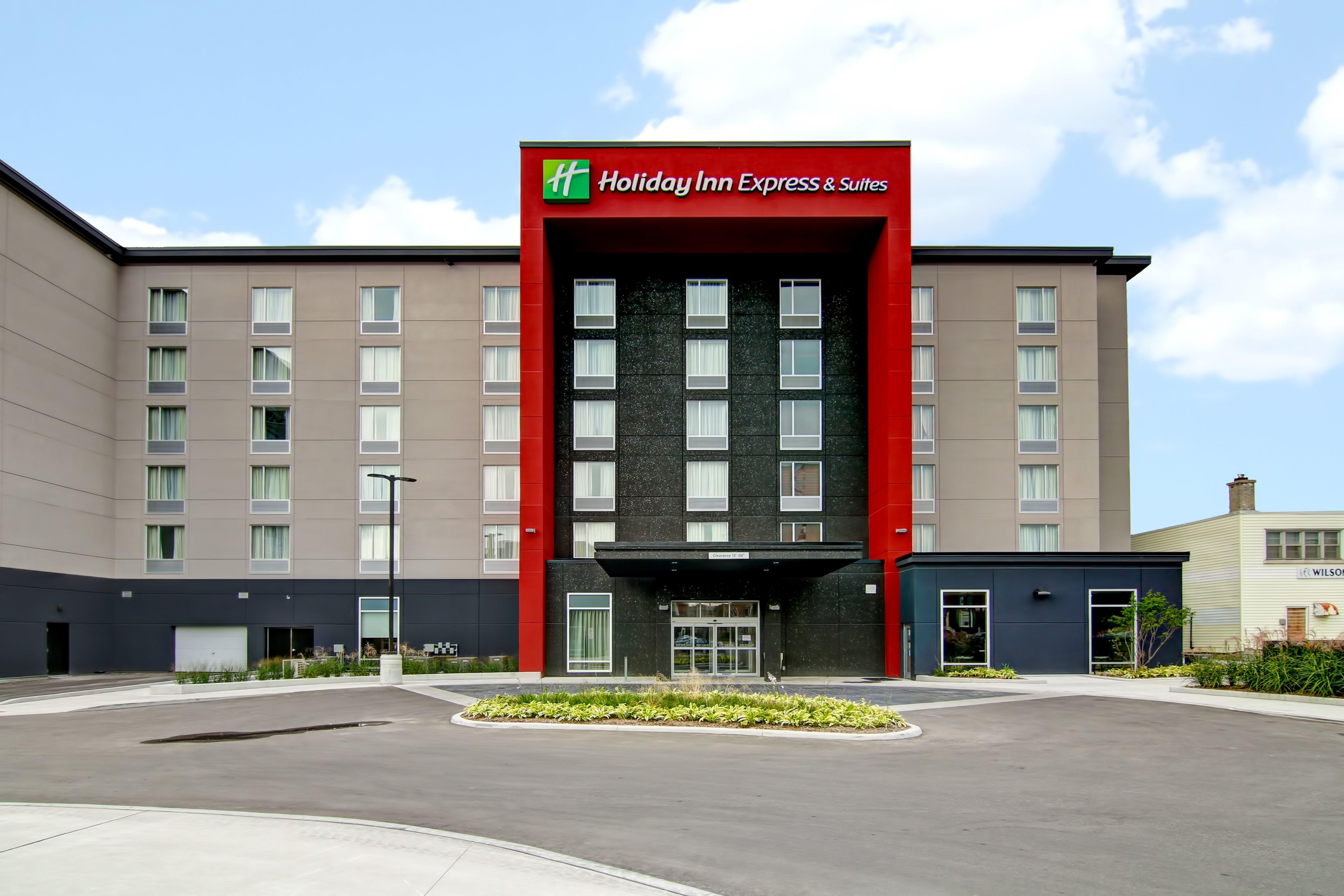 Holiday Inn Express & Suites Oshawa Downtown - Toronto Area By Ihg Zewnętrze zdjęcie