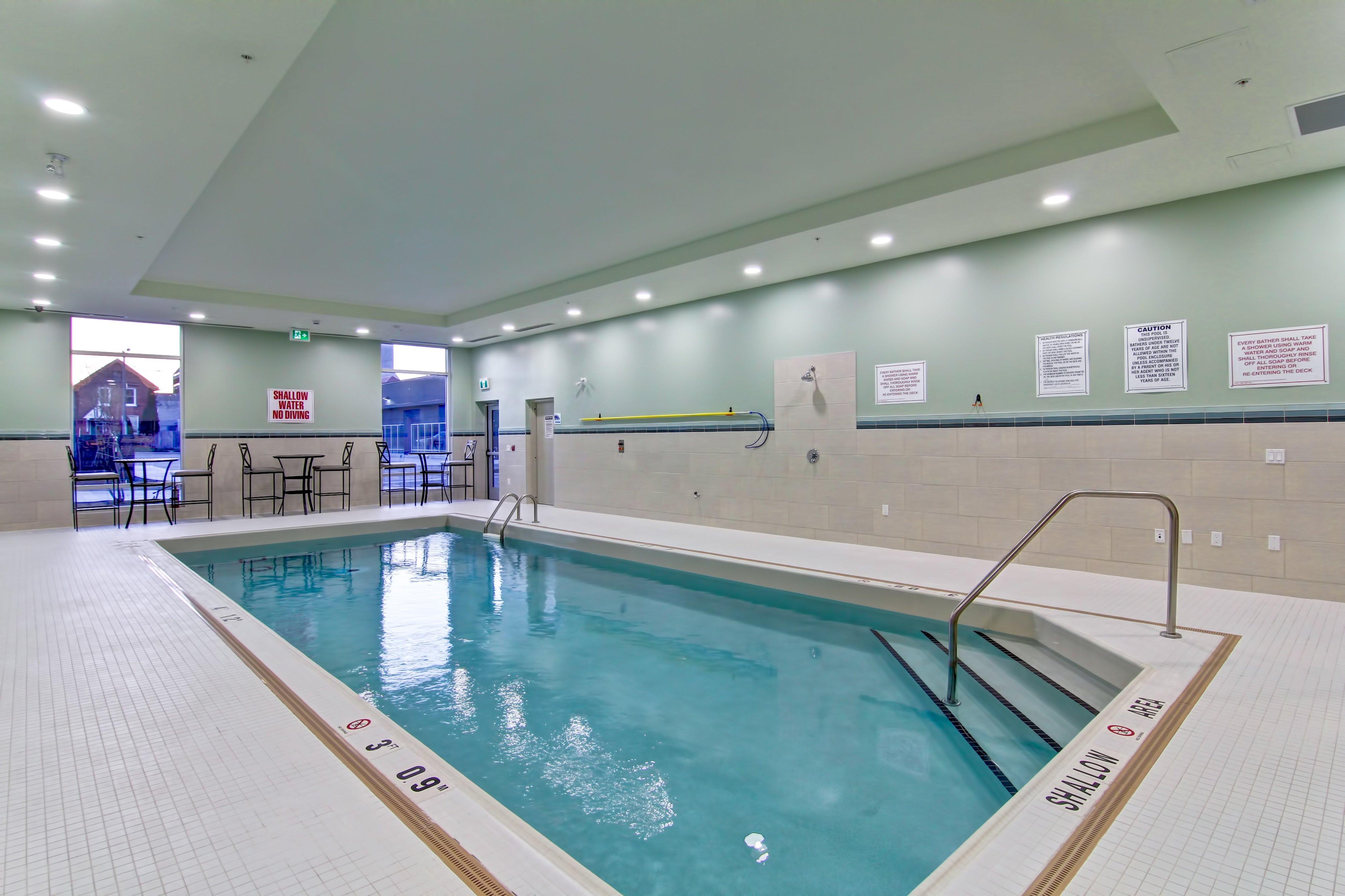 Holiday Inn Express & Suites Oshawa Downtown - Toronto Area By Ihg Zewnętrze zdjęcie