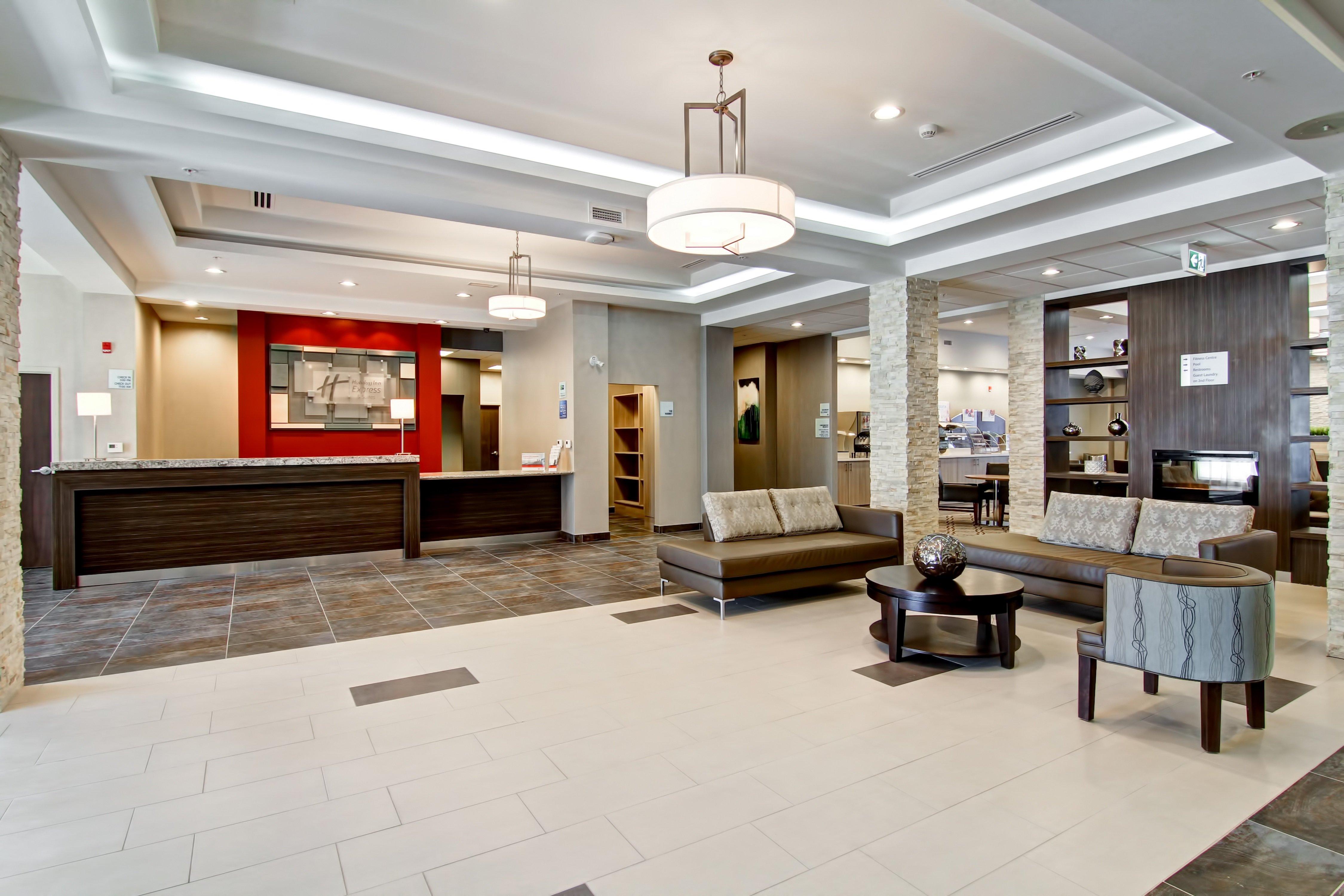 Holiday Inn Express & Suites Oshawa Downtown - Toronto Area By Ihg Zewnętrze zdjęcie