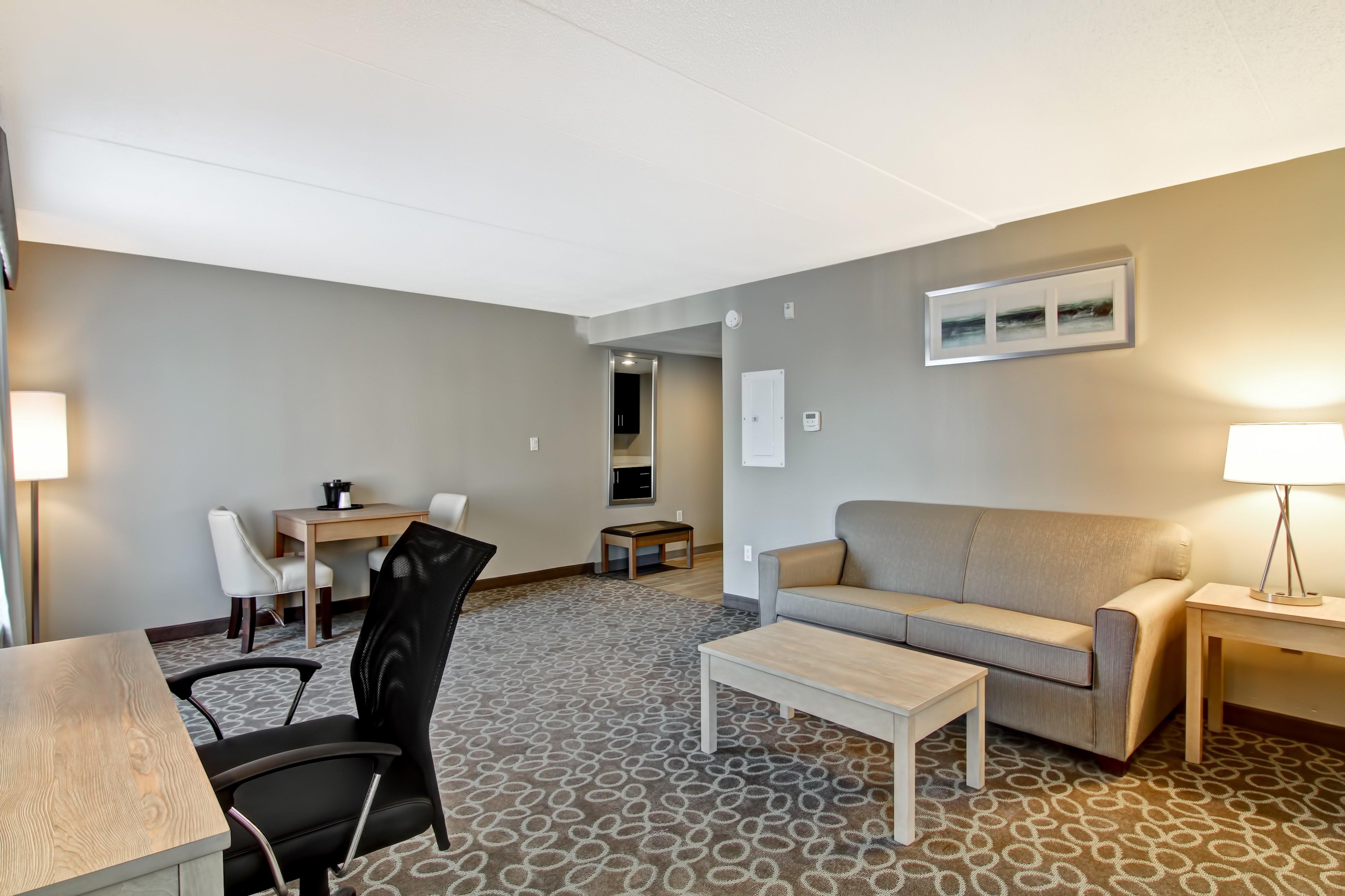Holiday Inn Express & Suites Oshawa Downtown - Toronto Area By Ihg Zewnętrze zdjęcie